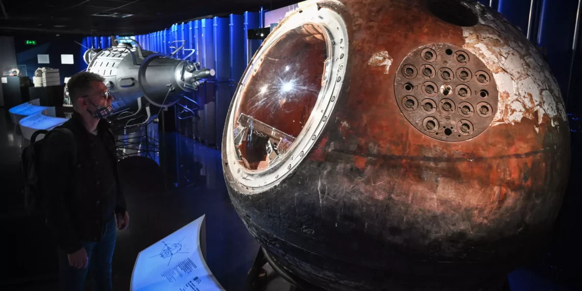 La nave espacial soviética Kosmos 482 se estrella contra la Tierra