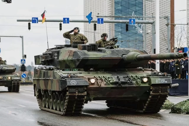 Alemania despliega tanques Leopard 2 para reforzar a la OTAN