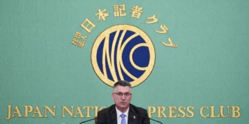 Ministro de Defensa de Israel arremete contra el eje iraní en Japón