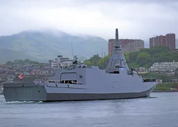 Japón incorpora la fragata Niyodo a su flota naval