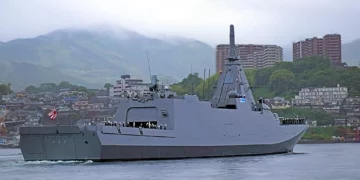 Japón incorpora la fragata Niyodo a su flota naval