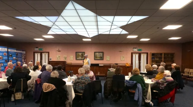 “Club de los Miércoles”: el espacio interconfesional que da vida a la sinagoga de Belfast