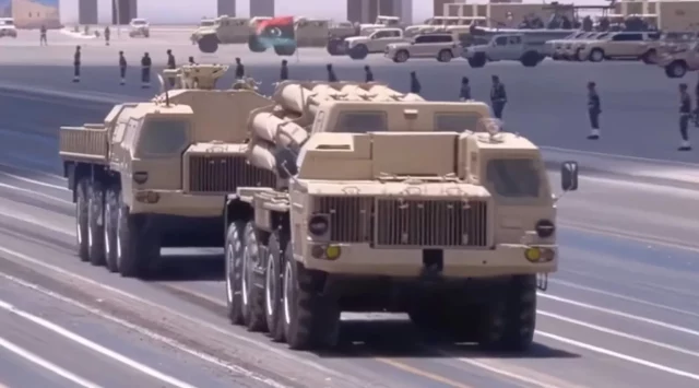 El LNA exhibe cohetes Smerch: fuego ruso para disuadir a Trípoli
