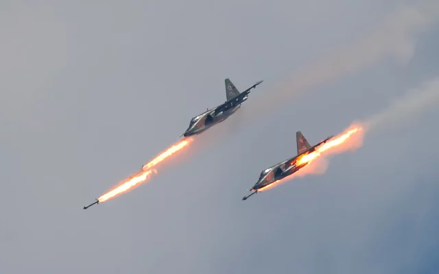 El Su-25 Frogfoot devasta objetivos con su cañón GSh-30-2