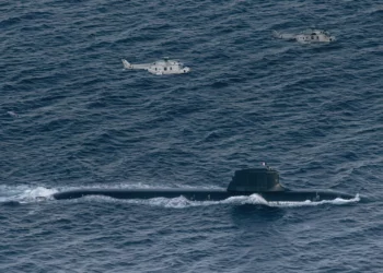 Armada francesa caza submarino Suffren en ejercicio mediterráneo