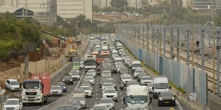 Tel Aviv activa nuevos peajes en carriles rápidos