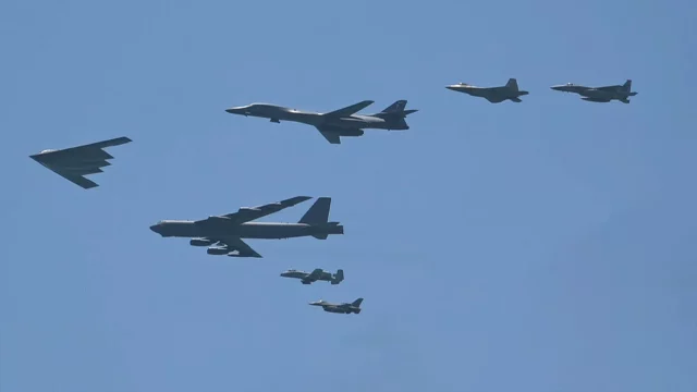 La USAF despliega su impresionante poderío aéreo
