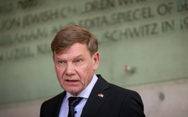 Alemania ofrece diálogo a Irán si garantiza control nuclear