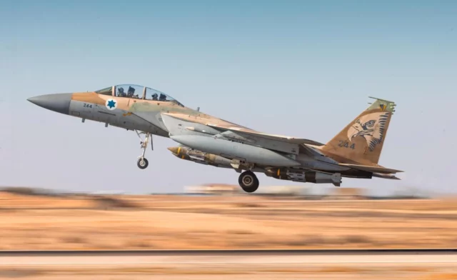 FDI difunden imágenes de ataques aéreos contra hutíes en Yemen