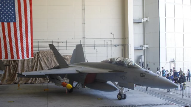 Exhiben misil AIM-174B en Día de la Amistad en MCAS Iwakuni