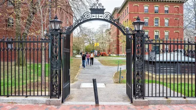 Trump recorta $3.000 millones a la “muy antisemita” Harvard