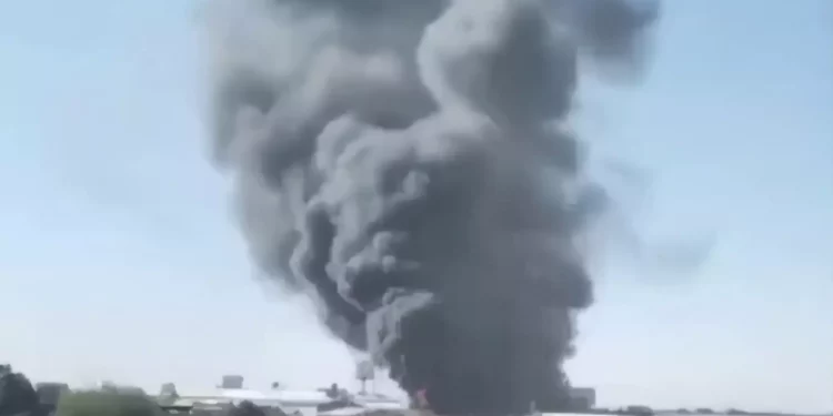 Explosiones e incendios reportados en Mashhad y Qom de Irán