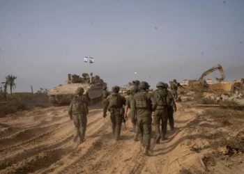 Tropas de la 162.ª División operan en el norte de Gaza, en una foto publicada el 20 de mayo de 2025. (Fuerzas de Defensa de Israel)