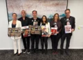 (De izq. a der.) Yael Alexander, Adi Alexander, Ruby Chen, Hagit Chen, Orna Neutra y Ronen Neutra en una conferencia de prensa para las familias de los rehenes estadounidenses-israelíes en Washington el 30 de abril de 2025. (Cortesía)