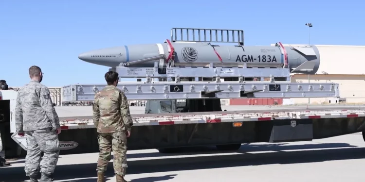 Fuerza Aérea de EE. UU. revivirá el misil hipersónico AGM-183 ARRW