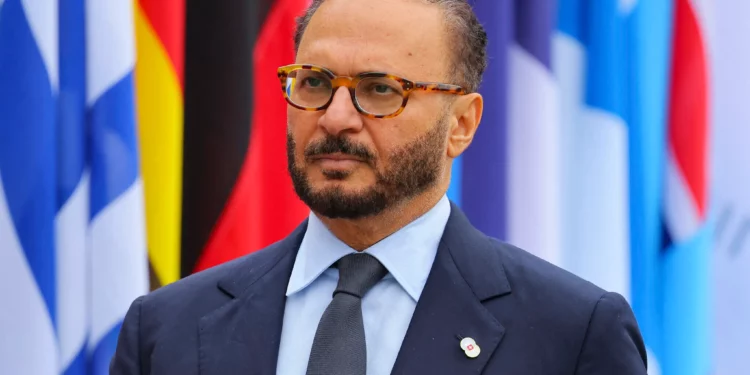 Alto funcionario emiratí urge detener la guerra entre Irán e Israel
