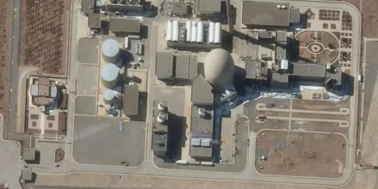 Israel ataca reactor de agua pesada de Arak de reactor nuclear iraní