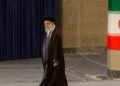 El ayatolá sitiado: sucesión, caos y temor de colapso dentro del régimen iraní