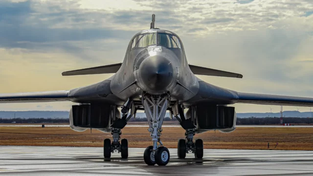 Cuatro décadas de poder aéreo: el B-1B Lancer celebra 40 años