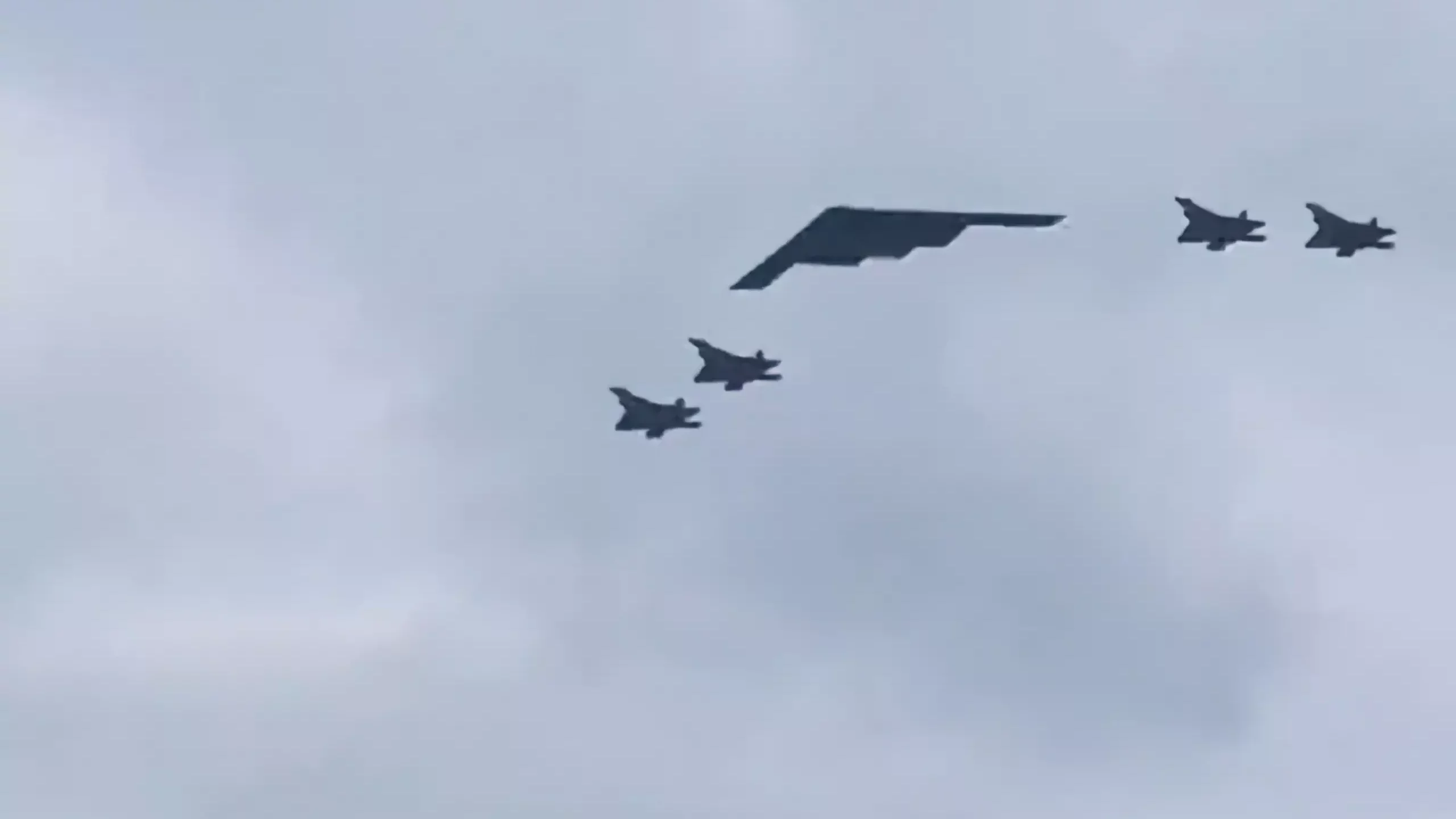 25 minutos sobre Irán: los F-22 tomaron el cielo sin ser vistos