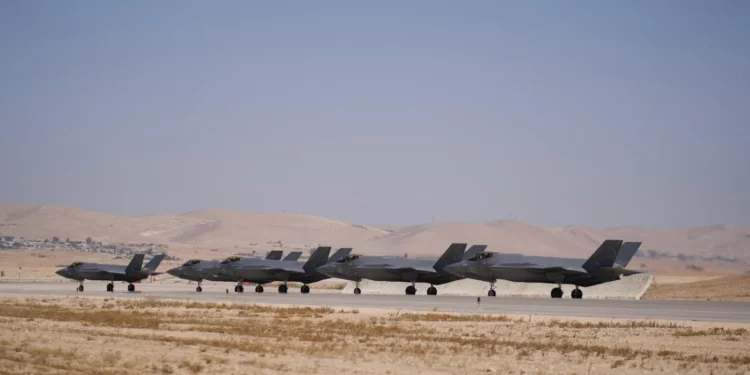 Israel ha rechazado las afirmaciones anteriores de Irán de haber derribado aviones israelíes como “noticias falsas”.
