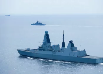 Alerta en el canal de la Mancha: la Royal Navy intercepta buques de guerra rusos