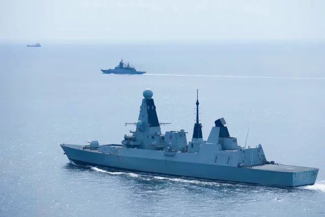 Alerta en el canal de la Mancha: la Royal Navy intercepta buques de guerra rusos
