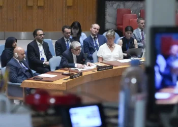 Irán en la ONU dice que no hay amenaza para funcionarios del OIEA después de que periódicos pidieran la ejecución de Grossi