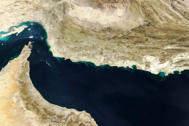 Irán se preparó para minar el estrecho de Ormuz tras los ataques de Israel