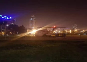 Hospitales tratan a decenas de heridos por bombardeos nocturnos