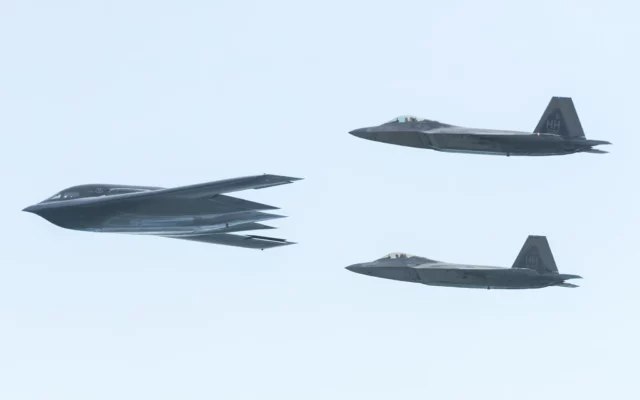 Mientras el NGAD no llega: el F-22 demuestra que es insustituible