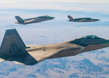 F-35, F-22 y C-17 estadounidenses entran en escena en Oriente Medio