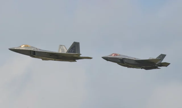 Lockheed integrará tecnología de sexta generación en F-35 y F-22