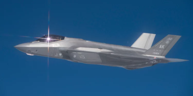 Retraso en contratos del F-35 no afecta desarrollo de radar