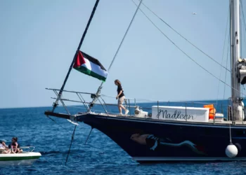 La Marina israelí se prepara para bloquear un barco de protesta de alto nivel que se dirige a Gaza