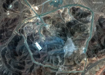 Esta imagen satelital proporcionada por Maxar Technologies y tomada el 22 de junio de 2025 muestra la Planta de Enriquecimiento de Combustible (FFEP) de Fordow en Irán, al noreste de la ciudad de Qom, después de los ataques estadounidenses en el sitio. (Imagen ©satelital 2025 Maxar Technologies / AFP)