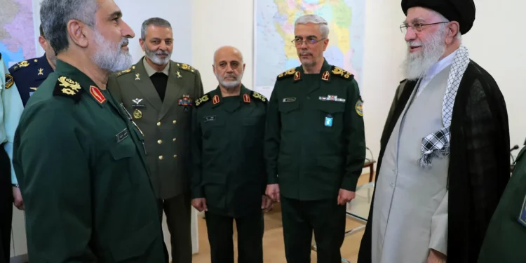 Irán enumera a un jefe del programa de misiles y 7 agentes muertos en un ataque israelí