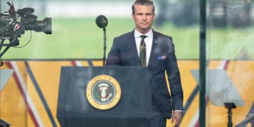 Hegseth, dirigiéndose a la Sala de Situación, dice que Trump sigue apuntando a un acuerdo nuclear