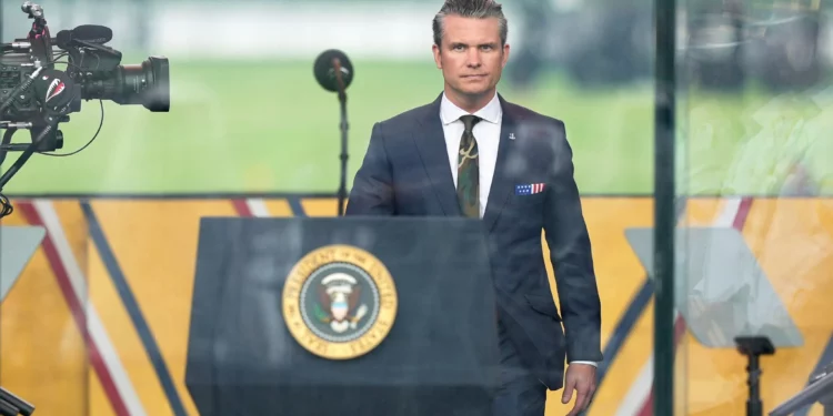 Hegseth, dirigiéndose a la Sala de Situación, dice que Trump sigue apuntando a un acuerdo nuclear