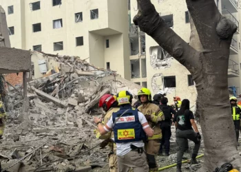 Al menos 11 personas heridas en un ataque con misiles