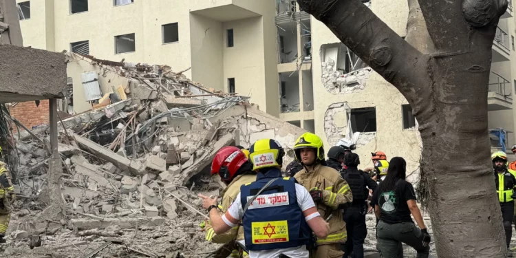Al menos 11 personas heridas en un ataque con misiles
