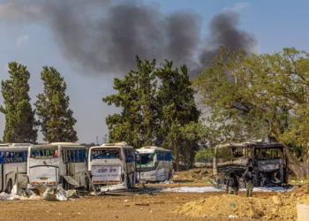 Tres impactos de misiles de Irán causaron daños: sin heridos