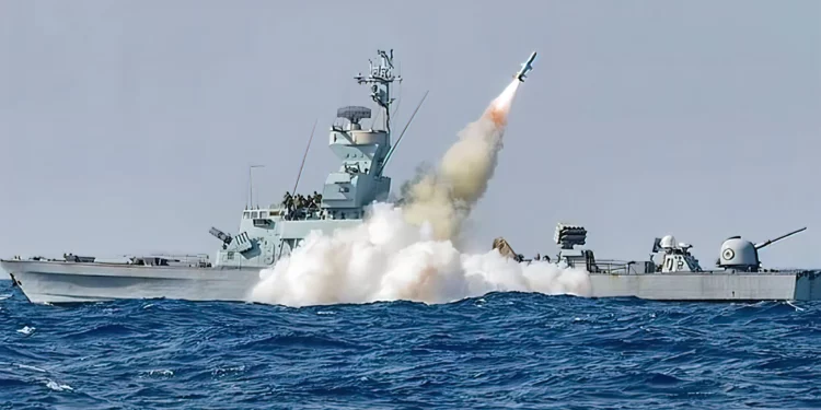 Armada israelí ataca puerto de Hodeida controlado por los hutíes