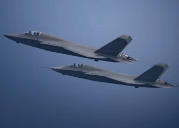 El caza furtivo naval J-35 de China visto como nunca antes
