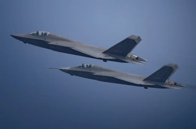 El caza J-35 facilita despliegues navales con diseño de baja detectabilidad