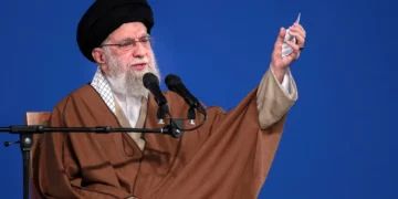 Jamenei de Irán: Israel se enfrentará a un “destino amargo y doloroso” por los ataques