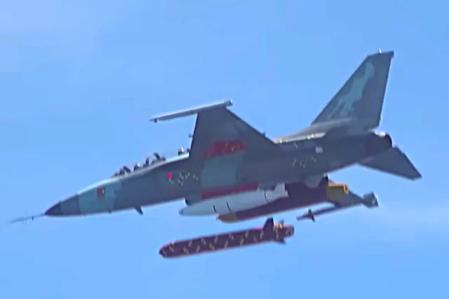 Corea del Sur prueba misil de largo alcance para el KF-21 Boramae