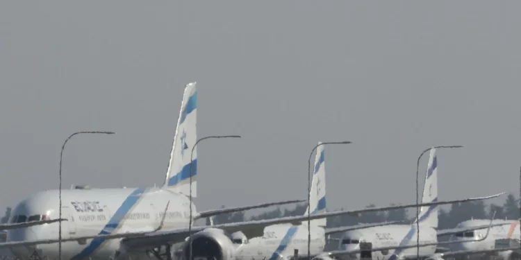Autoridades instan a israelíes varados a no viajar a Larnaca ni Atenas