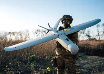 El Leleka-100 de Ucrania entra al juego de guerra de la OTAN: guía en tiempo real un ataque de HIMARS