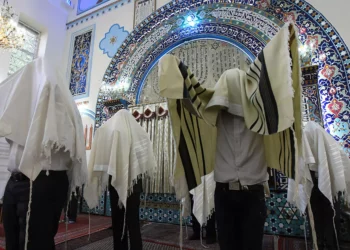 Irán detiene a 10 judíos por presuntos lazos con Israel